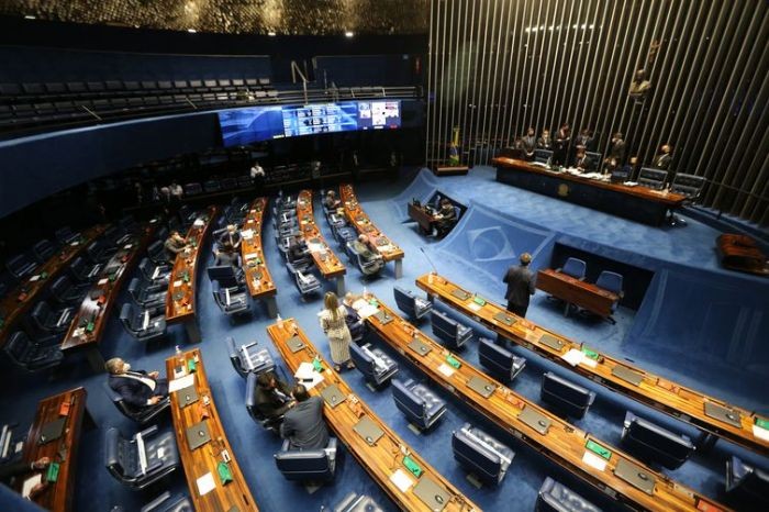Senado aprova texto-base da PEC Emergencial em primeiro turno