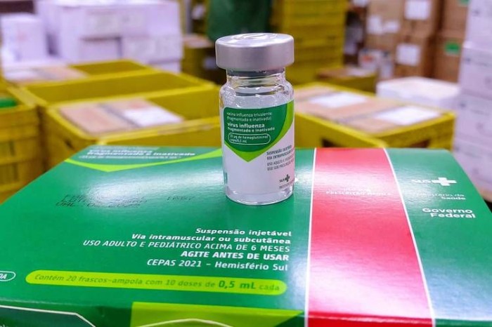 Paraná distribui 613 mil vacinas contra a Covid-19 e Influenza