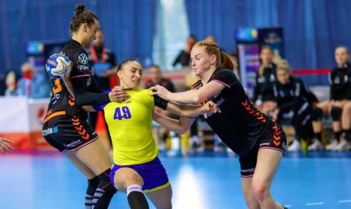 Handebol: seleção feminina bate campeãs mundiais em torneio amistoso