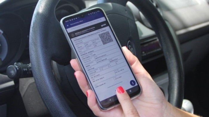 O Certificado de Registro e Licenciamento agora é expedido digitalmente (CRLV-e) - Foto: Divulgação DetranRS