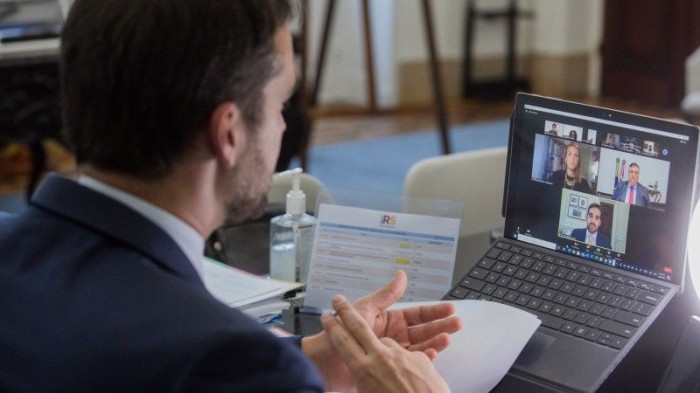 Leite lembrou que o governo do RS criou o auxílio emergencial de apoio à atividade econômica e de proteção social - Foto: Felipe Dalla Valle/Palácio Piratini