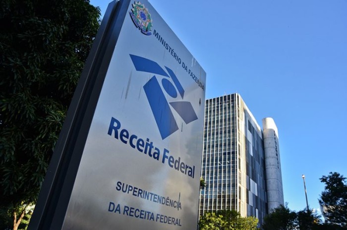 Medida beneficia servidores de secretaria extinta que foram transferidos para a Receita Federal - Pillar Pedreira/Agência Senado
