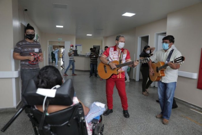 Terapia da Toada. FOTOS: Rodrigo Santos/SES-AM