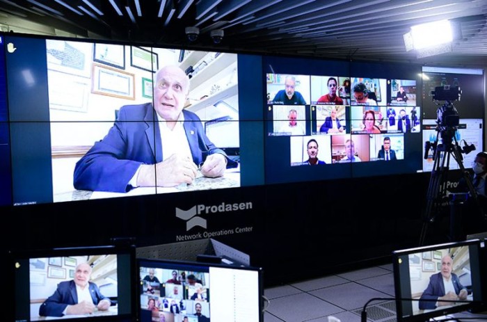 Lasier Martins (Podemos-RS) é o autor da proposta que congela preços de remédios durante a pandemia - Pedro França/Agência Senado