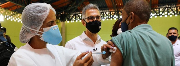 Romeu Zema destaca esforço da gestão para enviar vacinas aos 853 municípios com a maior agilidade possível