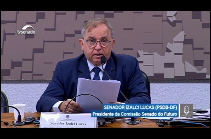 Presidente da comissão, Izalci é autor dos requerimentos de audiência pública aprovados nesta sexta - Reprodução/Tv Senado