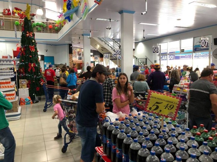 Consumidor brasileiro elevou sua confiança em relação tanto ao presente quanto ao futuro (Foto: Diones Roberto Becker)
