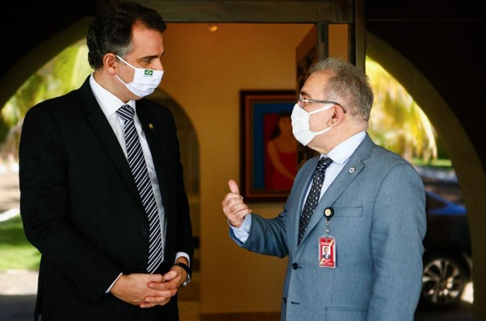 Presidente do Senado, Rodrigo Pacheco, e ministro da Saúde, Marcelo Queiroga, se reuniram para avaliar situação da pandemia - Pedro Gontijo/Senado Federal