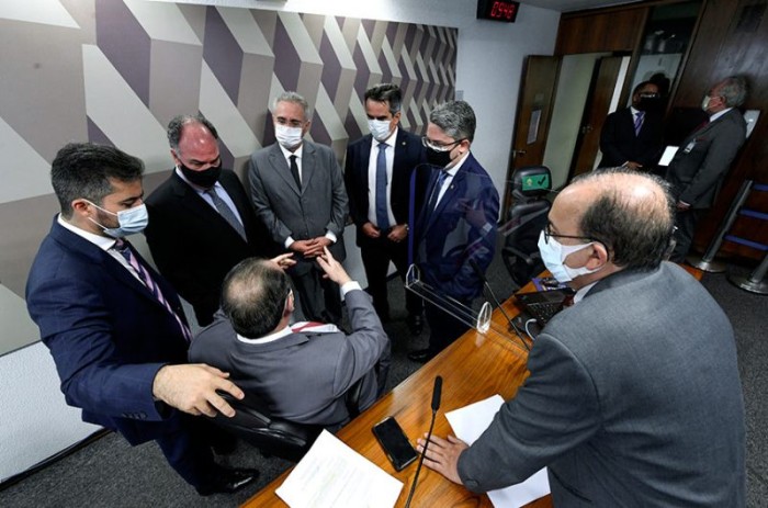 Senadores chegaram a consenso sobre a realização de debates relacionados ao tratamento da covid-19