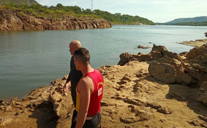 Em Lajeado, bombeiros militares resgatam corpos de idoso e criança afogados perto da barragem