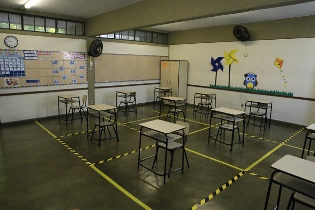 Educação anuncia volta às atividades presenciais nas escolas da rede estadual 