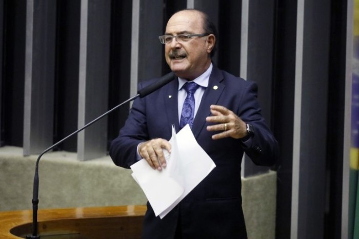 Calil, que também é médico, sugeriu a aprovação da proposta - (Foto: Luis Macedo/Câmara dos Deputados)