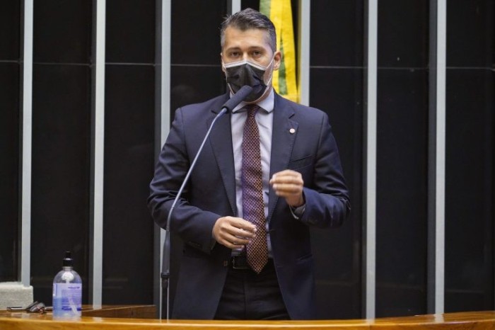 Gadelha: operadora espera compensar pagamento, mas devia aceitar comprovante enviado pelo consumidor - (Foto: Pablo Valadares/Câmara dos Deputados)