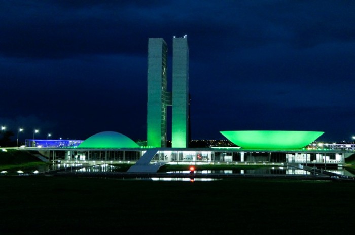 Congresso Nacional iluminado de verde durante homenagem feita no ano passado - Roque de Sá/Agência Senado