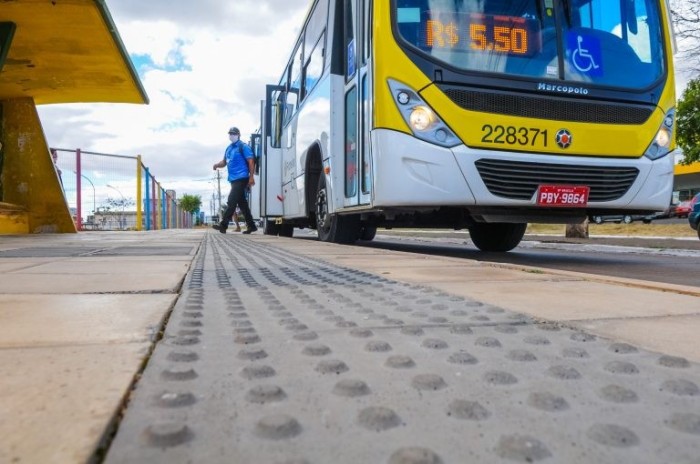 Empresários dizem que o movimento caiu 80% por causa da pandemia - (Foto: Paulo H. Carvalho/Agência Brasília)