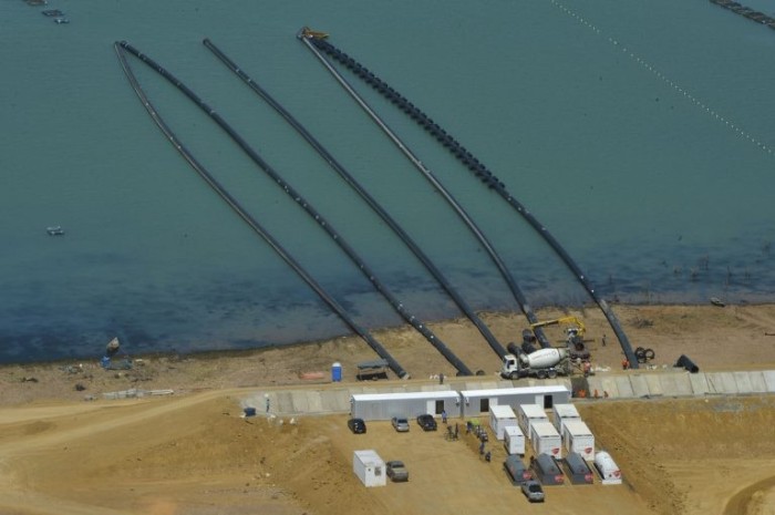 Baixo nível da hidrelétrica de Sobradinho (BA) em 2017 - (Foto: Marcello Casal Jr./Agência Brasil)