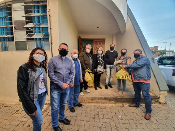 Etecs e Fatecs ensinam solidariedade na prática