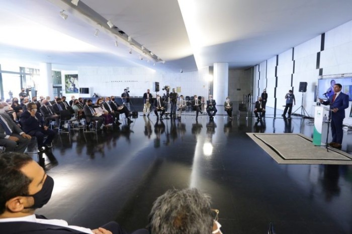 Cerimônia de homenagem ao ex-ministro da Agricultura Alysson Paolinelli, indicado ao Nobel da Paz - (Foto: Michel Jesus/Câmara dos Deputado)