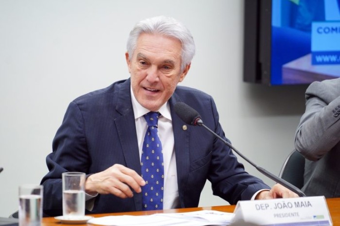 Maia: lei atual não pune quem deixa animal solto e provoca acidente - (Foto: Pablo Valadares/Câmara dos Deputados)