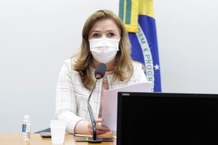 Leandre propôs emenda supressiva para evitar efeitos retroativos - (Foto: Gustavo Sales/Câmara dos Deputados)