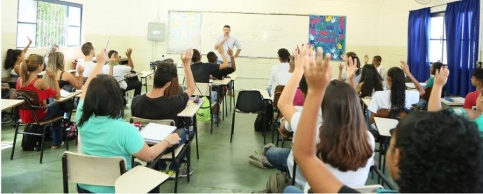 A pandemia teria mostrado a falta de investimentos na formação de professores - (Foto: Neto Talmeli/Prefeitura de Uberaba-MG)