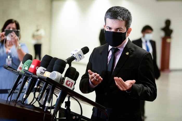 Vice-presidente da CPI, Randolfe Rodrigues já conseguiu as 27 assinaturas necessárias para a prorrogação até novembro - Pedro França/Agência Senado