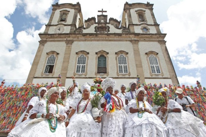 Lavagem das escadarias da Igreja do Bonfim em 2020, Salvador (BA) - (Foto: Fernando Vivas/Governo da Bahia)