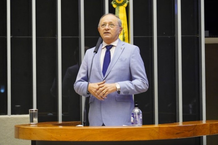 Leocádio: suspensão da medida elevaria o preço dos combustíveis - (Foto: Pablo Valadares/Câmara dos Deputados)