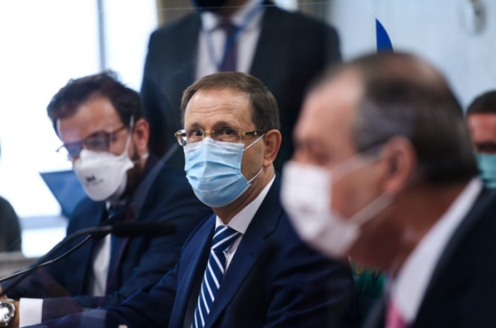 O empresário Carlos Wizard (no centro) durante a audiência na CPI da Pandemia - Edilson Rodrigues/Agência Senado
