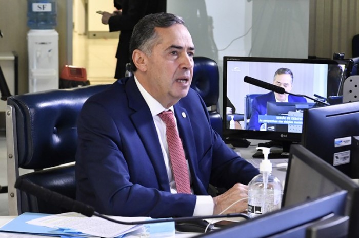 O presidente do Tribunal Superior Eleitoral (TSE), Luís Roberto Barroso, é um dos convidados para a sessão - Waldemir Barreto/Agência Senado