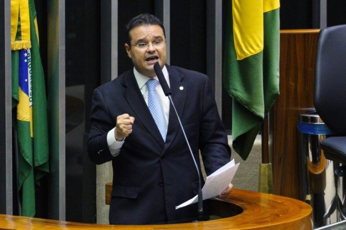 Fábio Trad pretende garantir segurança jurídica aos condôminos - (Foto: Pablo Valadares/Câmara dos Deputados)