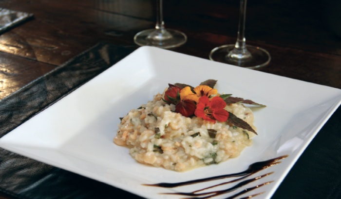 Risoto foi preparado com a hortaliça Panc vinagreira