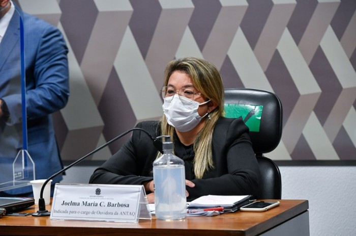 Joelma Barbosa disse se sentir honrada com a indicação e discursou na Comissão de Infraestrutura sobre a importância das ouvidorias para o serviço público - Leopoldo Silva/Agência Senado