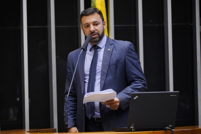 Luiz Lima: objetivo da data é ??divulgar os benefícios do esporte - (Foto: Pablo Valadares/Câmara dos Deputados)