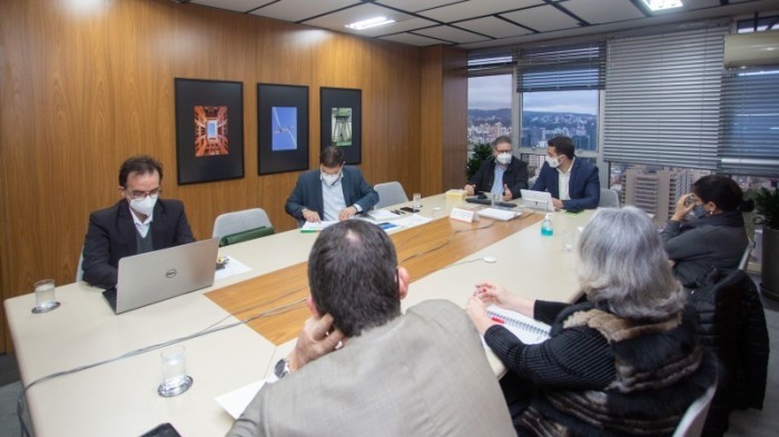 Leite informou que vice-governador Ranolfo será o coordenador do Comitê de Contingência - Foto: Felipe Dalla Valle / Palácio Piratini