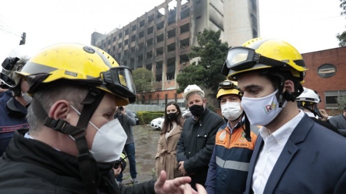 Governador Leite, assim que desembarcou no aeroporto da capital, foi ao prédio da SSP juntamente com o vice-governador Ranolfo - Foto: Itamar Aguiar / Palácio Piratini