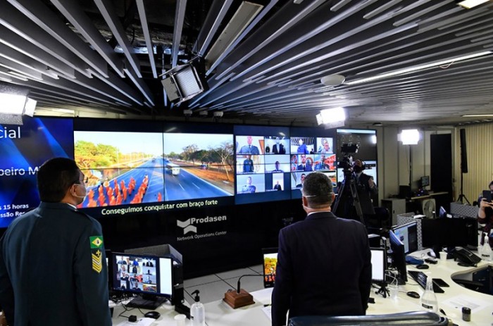 Participaram da sessão senadores e oficiais do Corpo de Bombeiros Militar. O papel das mulheres que integram a corporação também foi lembrado durante a homenagem - Waldemir Barreto/Agência Senado