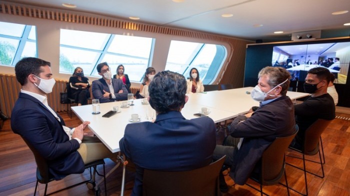 Leite discutiu temas de interesse comum à Iniciativa FIS e ao Rio Grande do Sul nas áreas de saúde, educação e inovação - Foto: Felipe Dalla Valle/Palácio Piratini