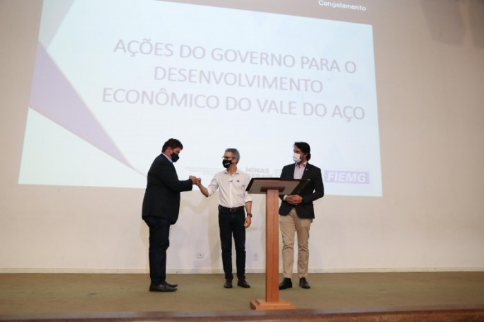 Romeu Zema acompanha adesão de Ipatinga, Timóteo e Jaguaraçu, no Vale do Aço, às diretrizes do Minas Livre para Crescer