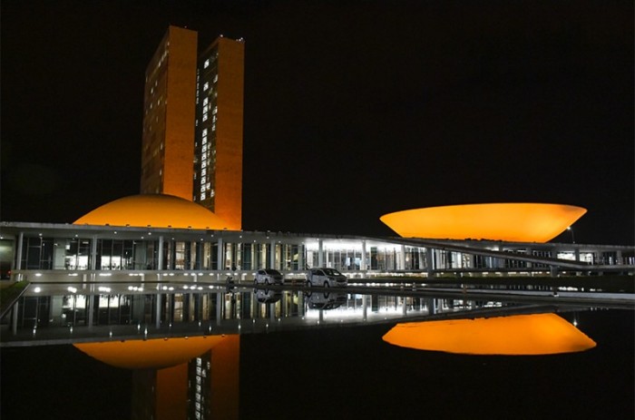 Congresso se enfeita de laranja para celebrar o Agosto Dourado na Semana Mundial da Amamentação - Marcos Oliveira/Agência Senado