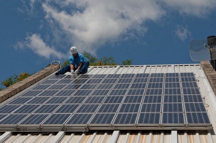 Pelo projeto, da senadora Kátia Abreu (PP-TO), o Sistema Financeiro de Habitação poderá incluir valores correspondentes a equipamentos de geração fotovoltaica até o limite de 10% do valor do imóvel adquirido - Hermínio Nunes/Eletrosul