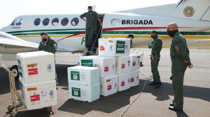 Um avião da Brigada Militar levou vacinas para Bagé, Erechim, Palmeira das Missões e Santo Ângelo - Foto: Grégori Bertó/Ascom SSP