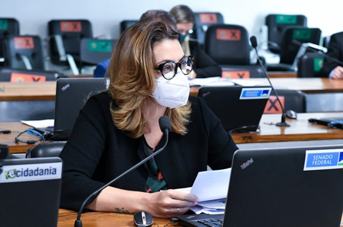 A senadora Leila Barros foi a relatora da proposta do senador Veneziano Vital do Rêgo; texto segue para a Câmara - Roque de Sá/Agência Senado
