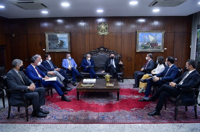 O presidente do Senado, Rodrigo Pacheco, recebeu manifesto representantes de entidades da indústria, secretários de Fazenda dos estados, de auditores fiscais, organizações e movimentos sociais