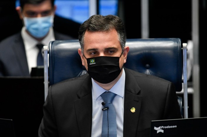 O presidente do Senado, Rodrigo Pacheco, defendeu o diálogo entre os poderes e informou que vai se reunir na quarta-feira com o presidente do Supremo Tribunal Federal, Luiz Fux - Leopoldo Silva/Agência Senado