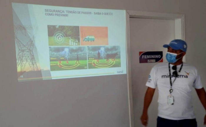 Sirlei Soares Macedo, técnico da Miracema Transmissora de Energia Elétrica e ministrante da palestra - Foto: Naturatins/Governo do Tocantins