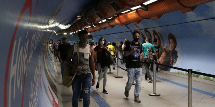 Covid-19: Brasil tem 19,6 milhões de casos e 549,4 mil mortes