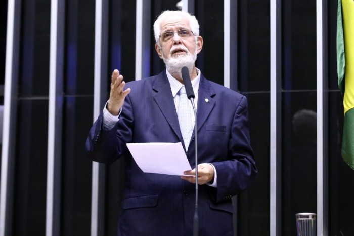 Jorge Solla: ideia é evitar aglomerações em consultórios para troca de pedidos - (Foto: Najara Araujo/Câmara dos Deputados)