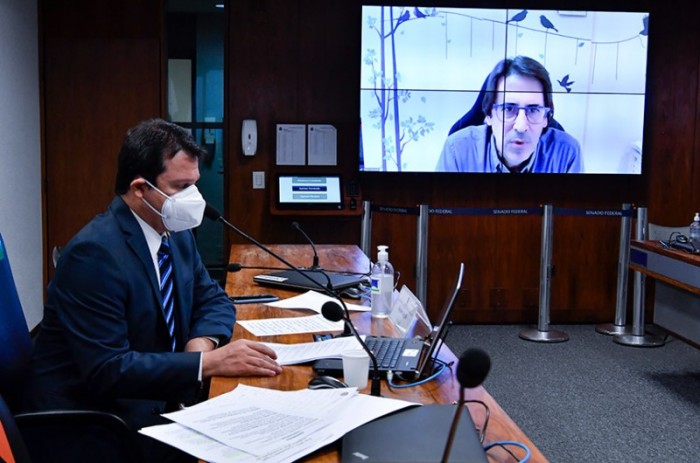 Na audiência pública convocada pelo senador Reguffe (Podemos-DF), entidades ambientalistas criticaram a postura do governo federal no combate ao desmatamento, no desmonte de políticas públicas e na passividade diante de invasões de terra e queimadas - Wal