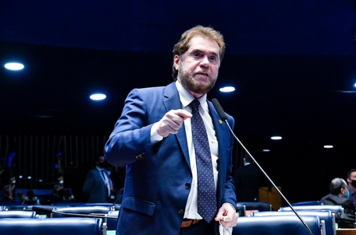 O projeto teve como relator o senador Plínio Valério (PSDB-AM)